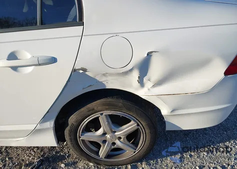 2010 Honda Civic Lx z USA, uszkodzony, nr VIN 2HGFA1F57AH543313